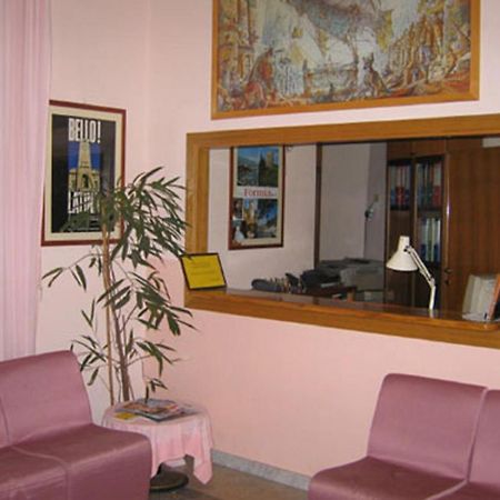 อัลแบร์โก เบลลาวิสตา Bed & Breakfast ลาตินา ภายนอก รูปภาพ