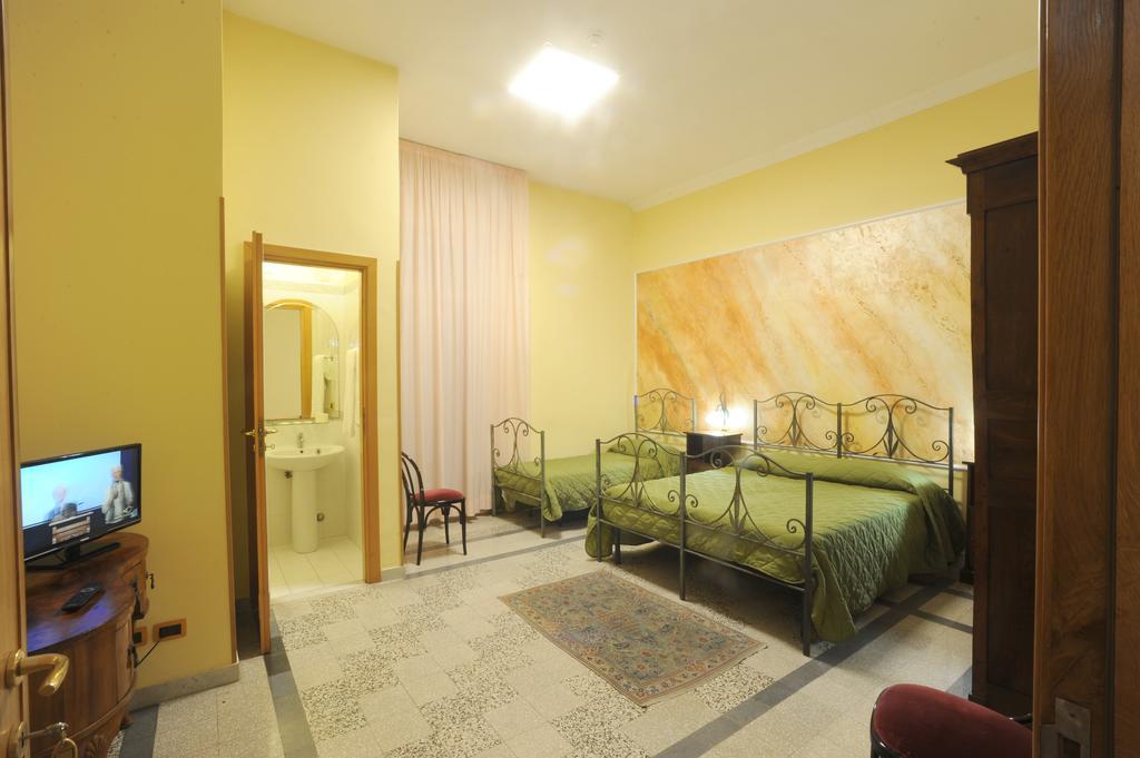 อัลแบร์โก เบลลาวิสตา Bed & Breakfast ลาตินา ห้อง รูปภาพ